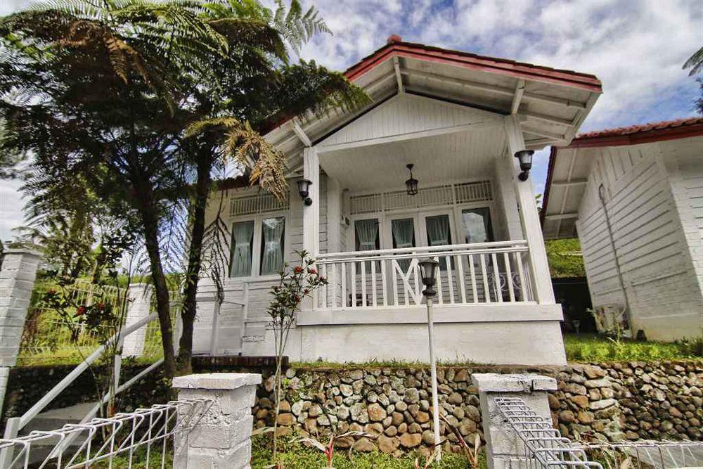 Marbella Twin Waterfall Resort Ciater Exterior photo